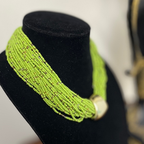 23 strand lime green seed bead necklace 18-20”. NIP weighted. Gold focal slide. - Picture 5 of 7